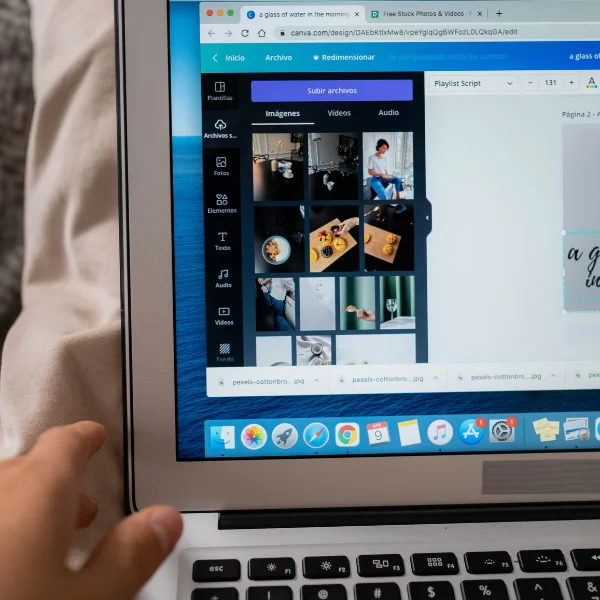 ekran komputera, na którym widać przeglądarkę internetową
